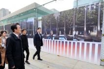 金총리, ‘감사의 정원’ 공사장서 “국민 이해할지 의문…법 살필 것”