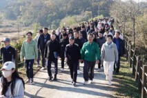 창녕군, 가을 정취 속 ‘우포늪생명길 걷기대회’ 성황