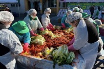 “김치 맛있게 드세요”… 충남 예산 곳곳서 김장 나눔