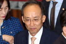 ‘계엄 1년’ 국힘 기조, 추경호 구속 여부에 달렸다…“李 사례와 비슷”