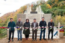 울릉도 해안 절벽 위 짜릿한 명소 ‘울렁다리’ 개통…관광객 발길 이어진다