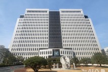 부산교육감 재선거 당시 김석준 미투 주장 여성, 국민참여재판 신청