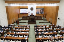 김경 물러난 서울시의회 문체위원장, 국힘이 직무대행