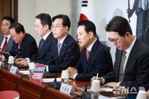 장동혁, 3선·재선 만나 