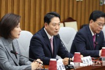 장동혁, 김천서 농민 만나 