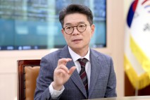 [인터뷰] 정원오 성동구청장, 서울시장 출마 고민…