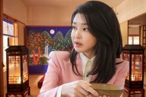 '尹·김건희 왕실 놀이' 공예품 63점 빌려 갔다…술잔은 깨먹어