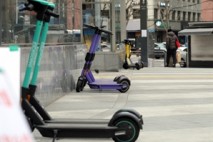 도로 위 무법자로 떠오른 전동킥보드…'킥라니 퇴출법'까지 [법안 돋보기]