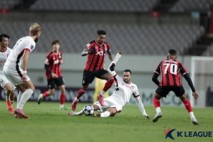 김천, 서울에 3대1…포항은 4위 확정