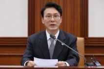 공무원 휴대전화 제출 논란…‘문재인 적폐 TF’ 재현되나 [유경민의 정치여행]