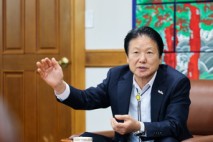 [인터뷰]이병환 성주군수 “청년 돌아오고, 머물고, 가업 잇는 성주 농업 만들 것”