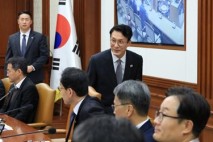 대통령 참모 지방선거 차출, 국정에 도움 되나